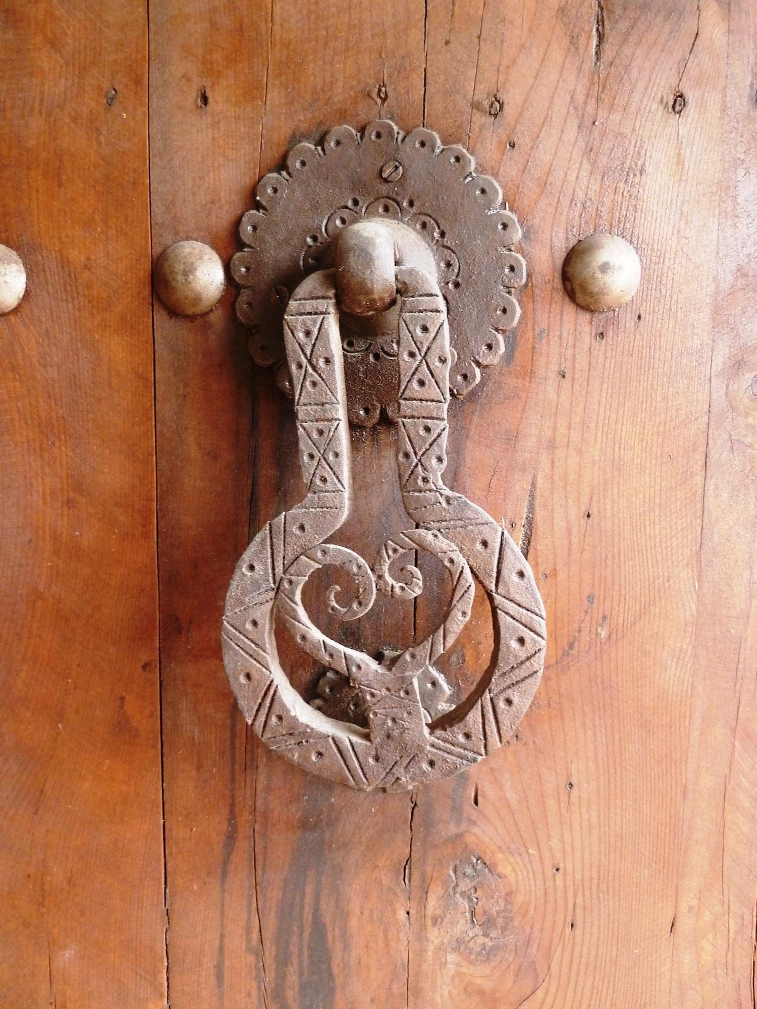 里亚德摩洛哥传统庭院住宅 马拉喀什 外观 照片 Door knocker