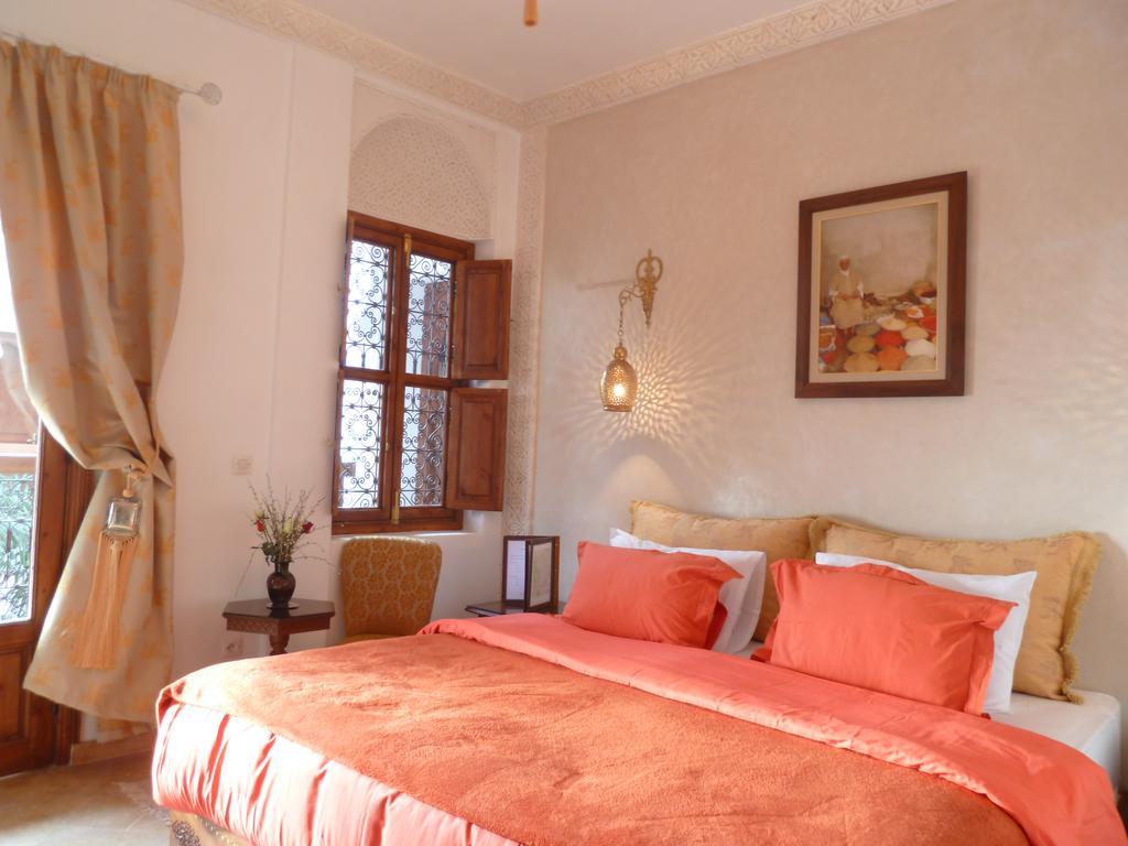 里亚德摩洛哥传统庭院住宅 马拉喀什 外观 照片 A bedroom in the hotel