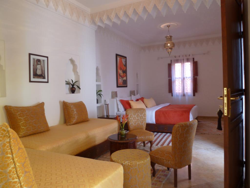 里亚德摩洛哥传统庭院住宅 马拉喀什 外观 照片 A suite at the hotel