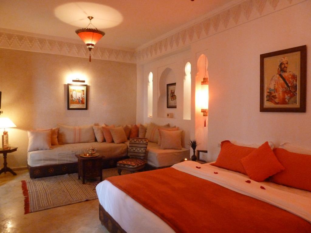 里亚德摩洛哥传统庭院住宅 马拉喀什 外观 照片 A suite at the hotel