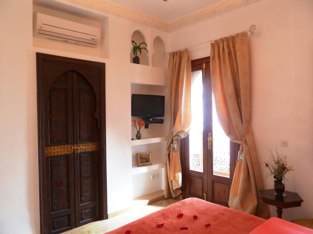 里亚德摩洛哥传统庭院住宅 马拉喀什 外观 照片 A room at the hotel
