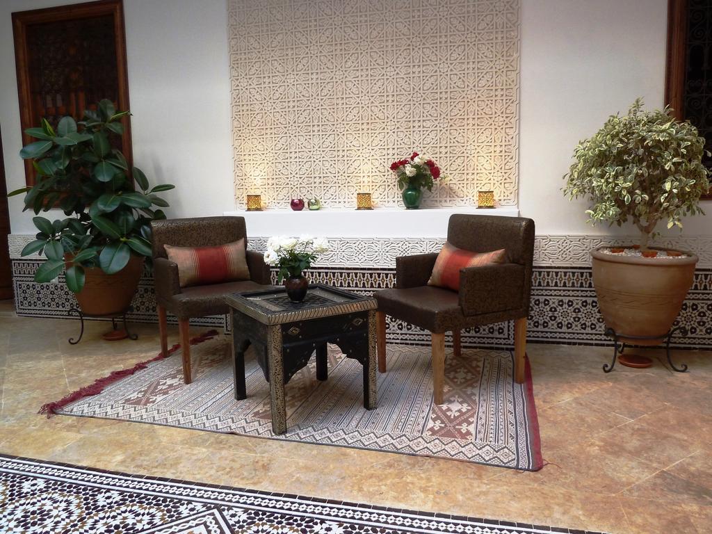 里亚德摩洛哥传统庭院住宅 马拉喀什 外观 照片 A Moroccan interior