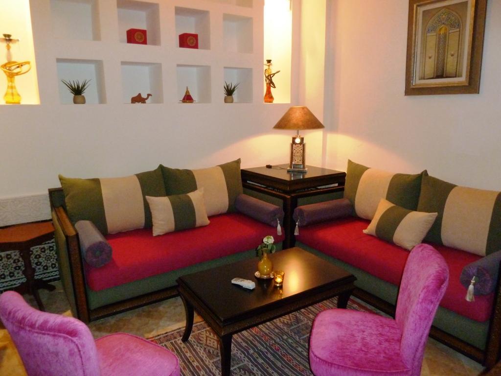 里亚德摩洛哥传统庭院住宅 马拉喀什 外观 照片 A Moroccan salon